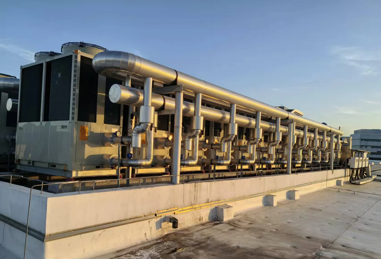 Commercial building rooftop MEP installation project