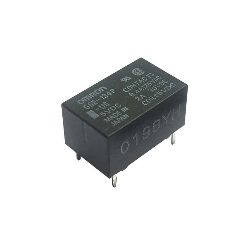 Miniature signal relay for control-circuit switching